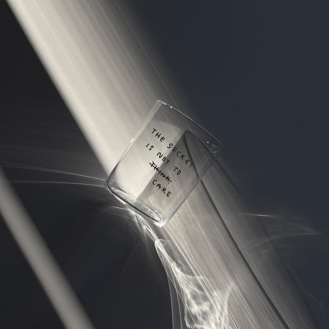 The secret not to care (Large) - NEW